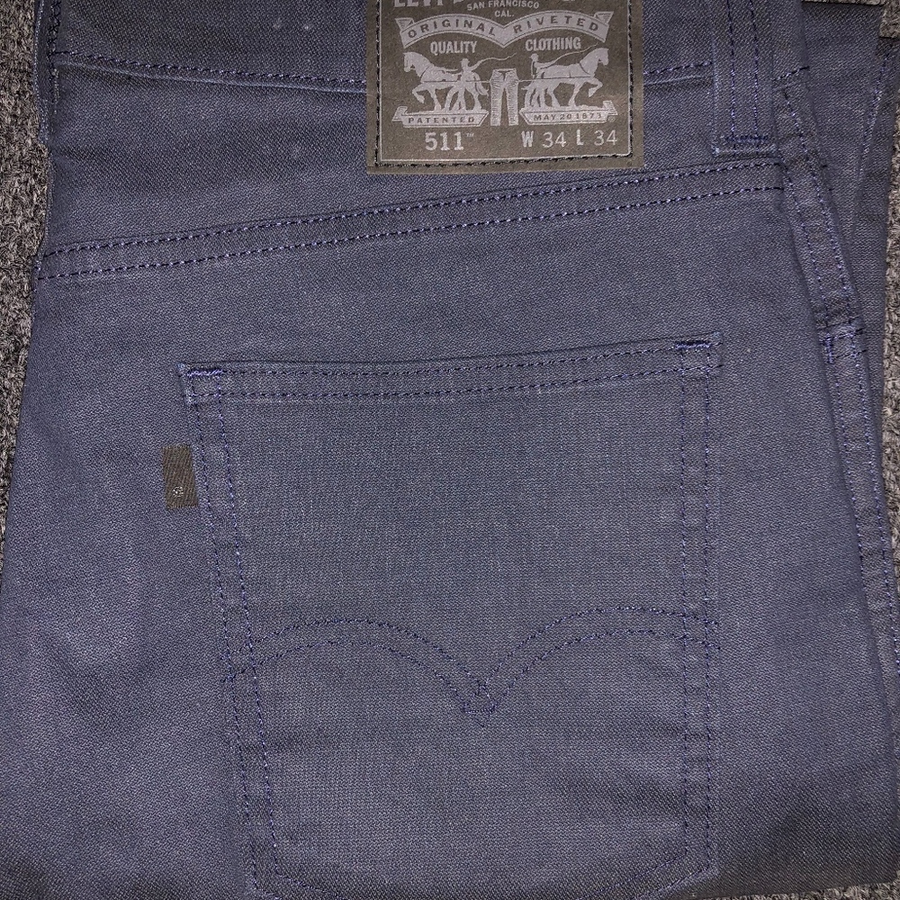 levis